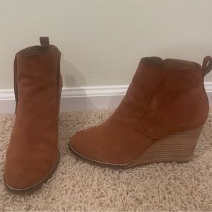 Lucky Brand wedge bootie—Cognac, Women’s size 6.5